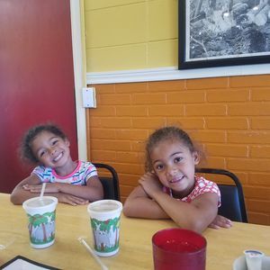 Meet your Posher, Charles